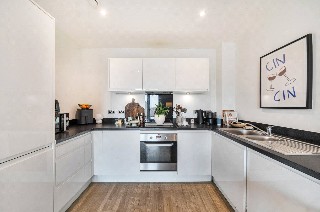 Apple Yard, London, SE20