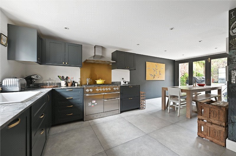 Lonsdale Road, London, W11