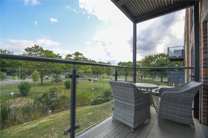 Bridle Road, Arborfield Green, Reading, Berkshire, RG2