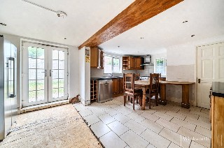 London Road, Bagshot, Surrey, GU19
