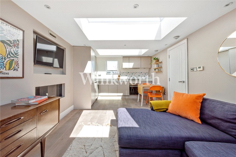 Brownswood Road, London, N4