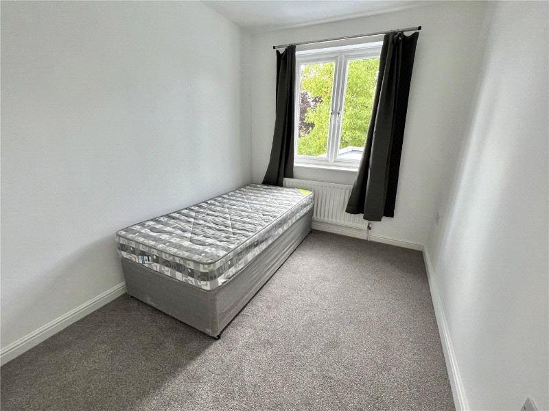 Ferns Mead, Farnham, Surrey, GU9