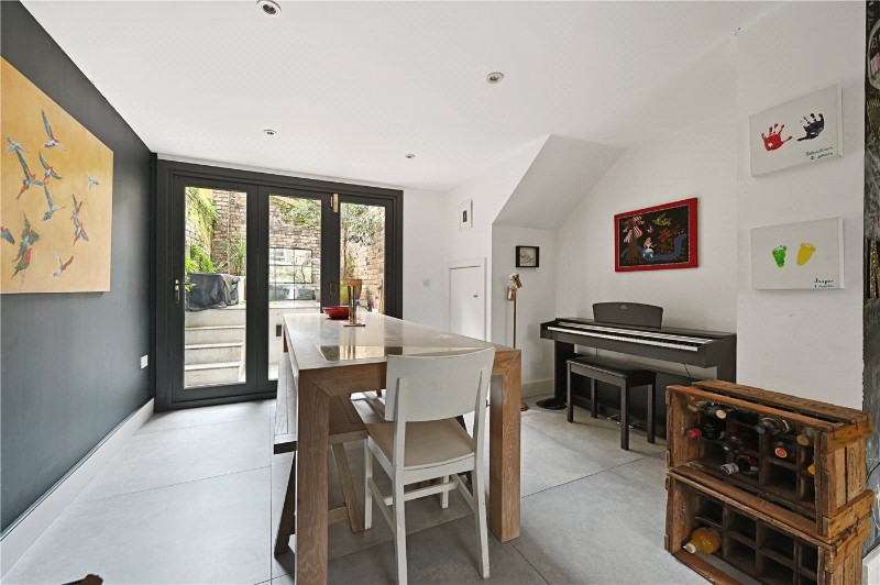 Lonsdale Road, London, W11