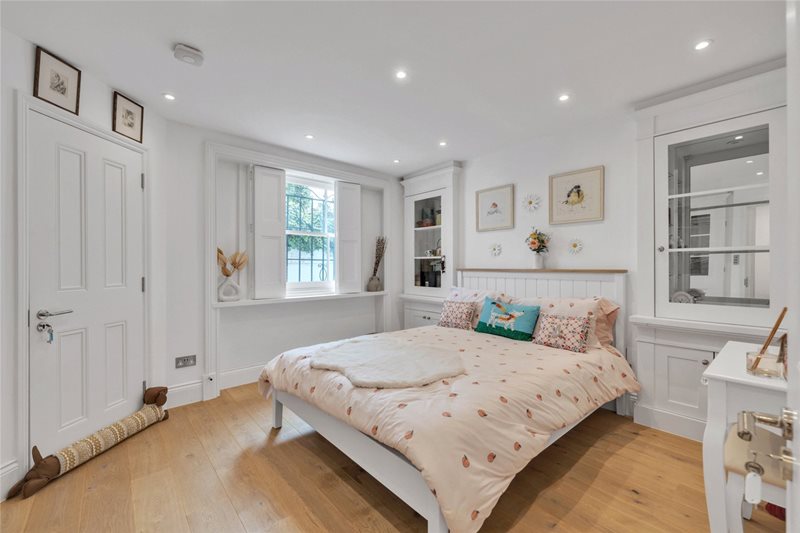 Ordnance Hill, London, NW8