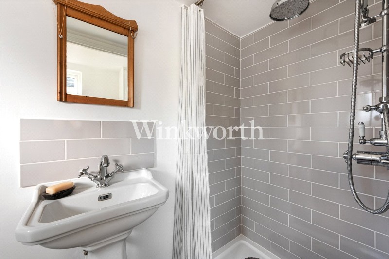 Warberry Road, London, N22