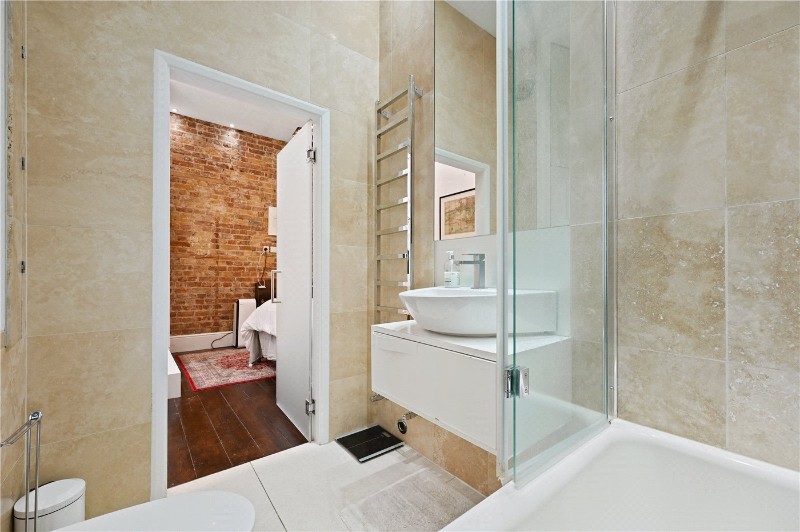 New Row, London, WC2N