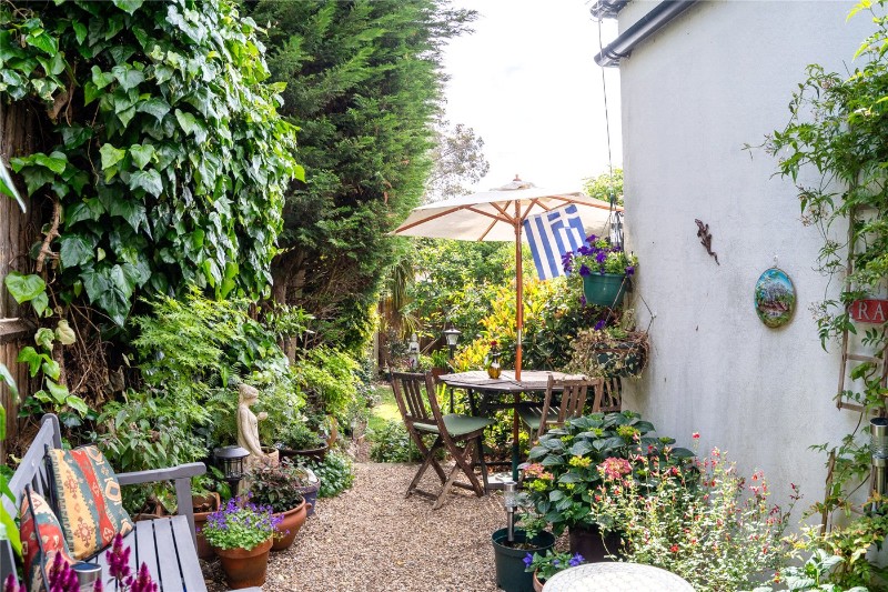 Thornton Avenue, London, SW2