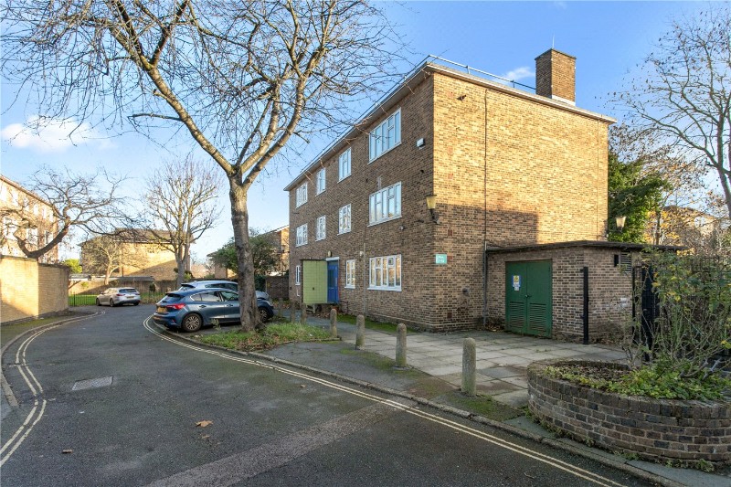 Queen Elizabeths Walk, London, N16