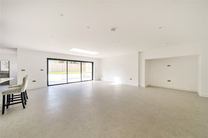 Highview Avenue, Edgware, HA8