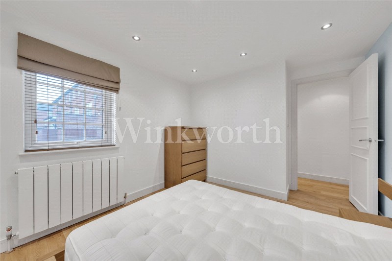 Hamlet Square, London, NW2