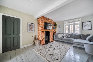 Shortfield Common Road, Frensham, Farnham, Surrey, GU10