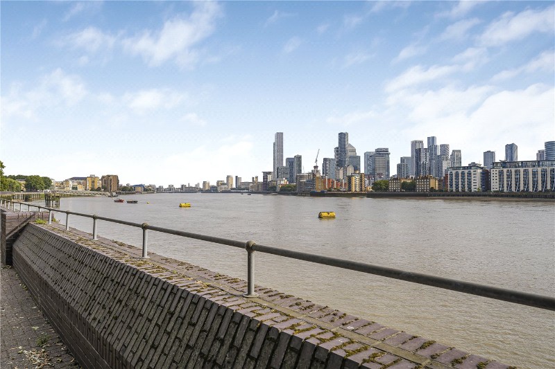 Foreshore, London, SE8