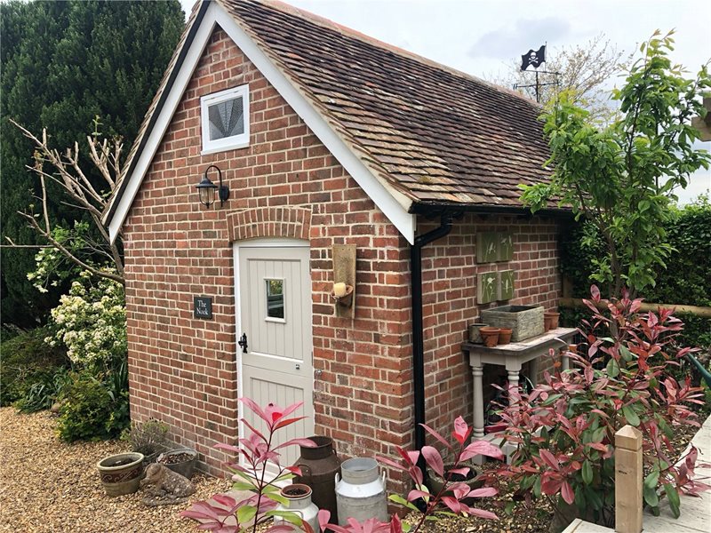 Ashington Lane, Ashington, Wimborne, Dorset, BH21