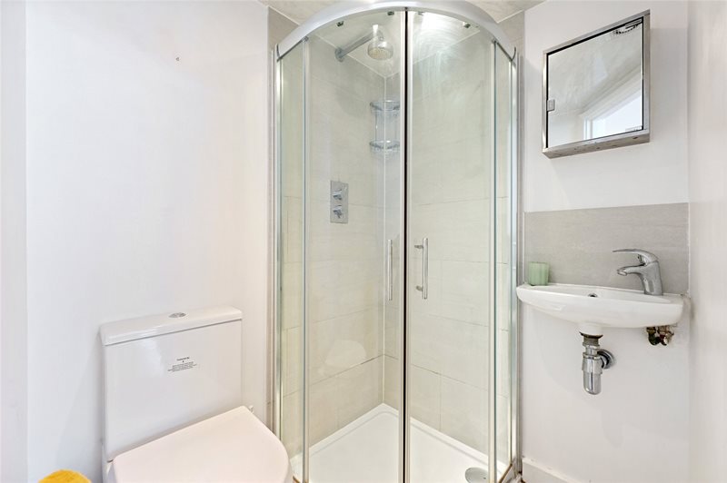 Bloemfontein Road, London, W12