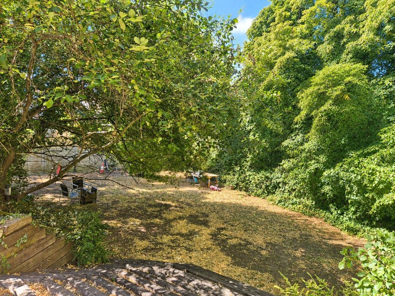 Moon Lane, High Barnet, EN5