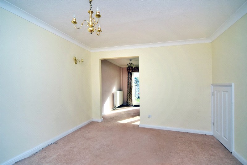 Thurnham Way, Tadworth, Surrey, KT20