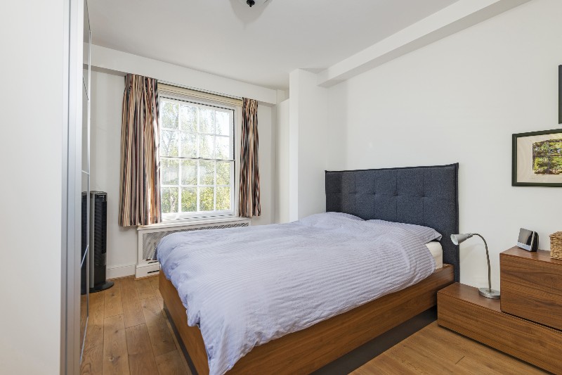 Apsley House, Finchley Road, St John's Wood, London, NW8