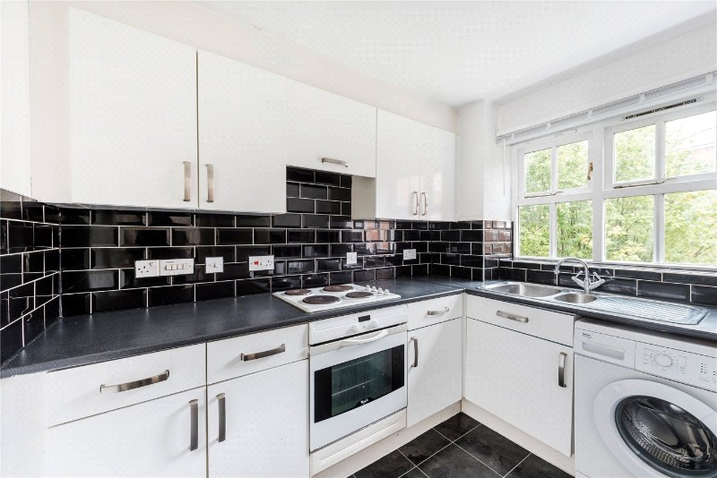 Lisle Close, Heritage Park, London, SW17