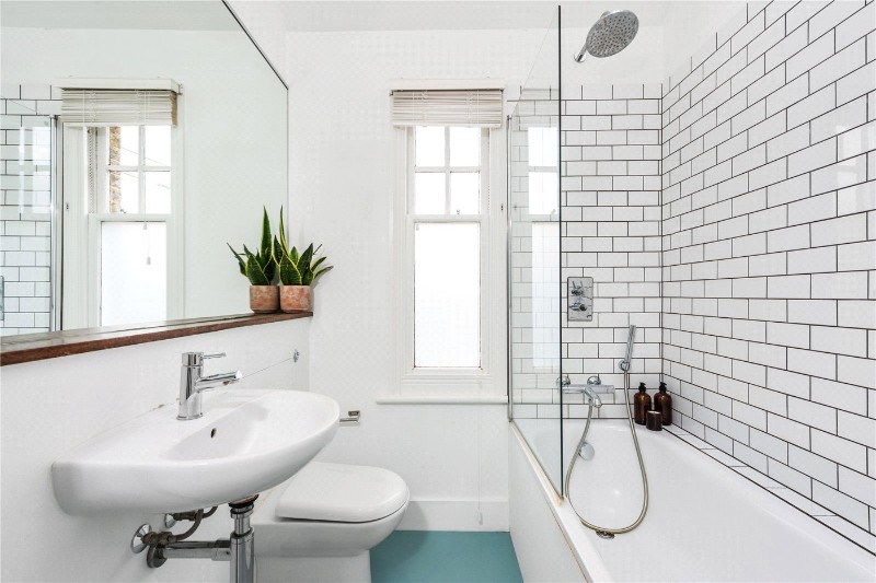 Hewitt Avenue, London, N22