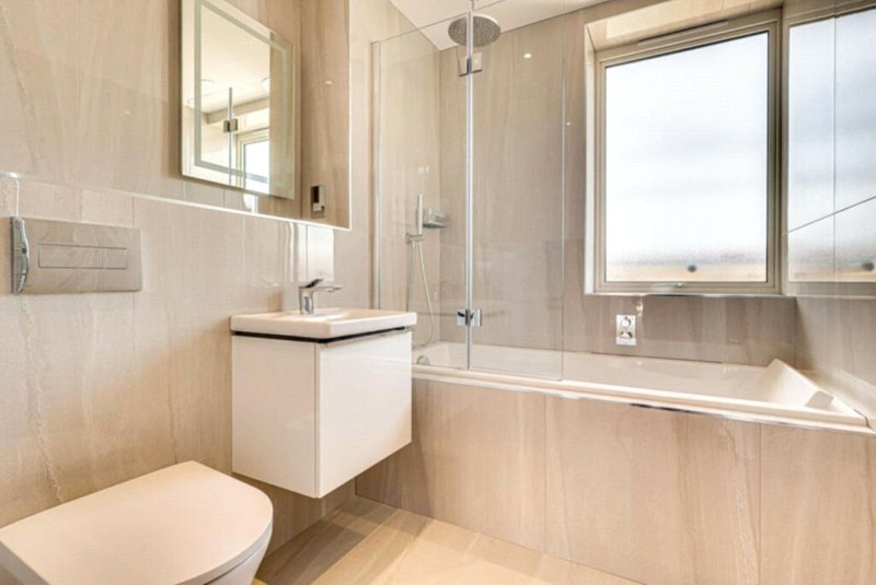 Broadway, Leigh-on-Sea, Essex, SS9