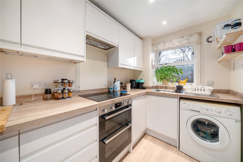 Henry Doulton Drive, London, SW17