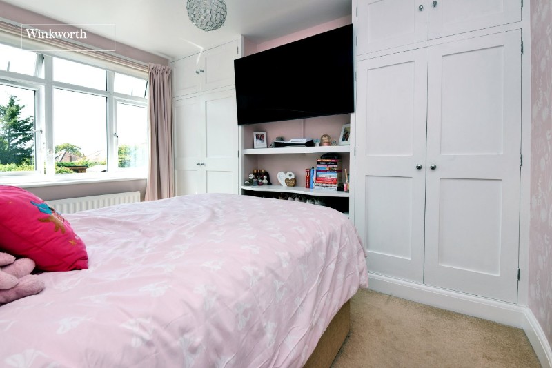 Walsingham Gardens, Stoneleigh, Epsom, Surrey, KT19