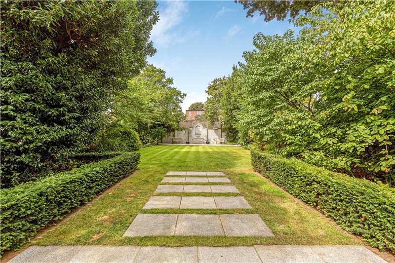 Castelnau, Barnes, London, SW13