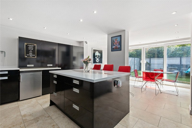 Lisle Close, London, SW17