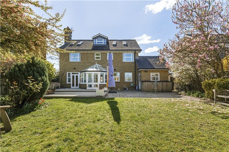 Devereux Lane, Barnes, London, SW13