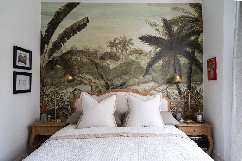 Holmewood Gardens, London, SW2