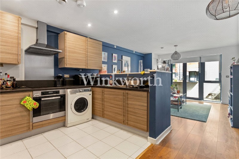 Leverton Close, London, N22