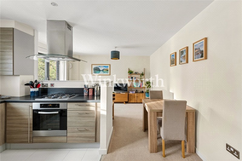 Leverton Close, London, N22