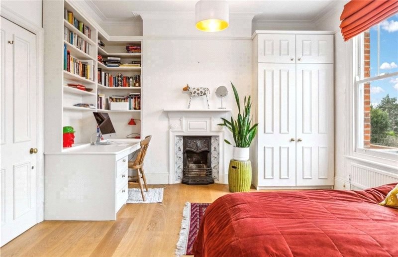 Melville Road, Barnes, London, SW13