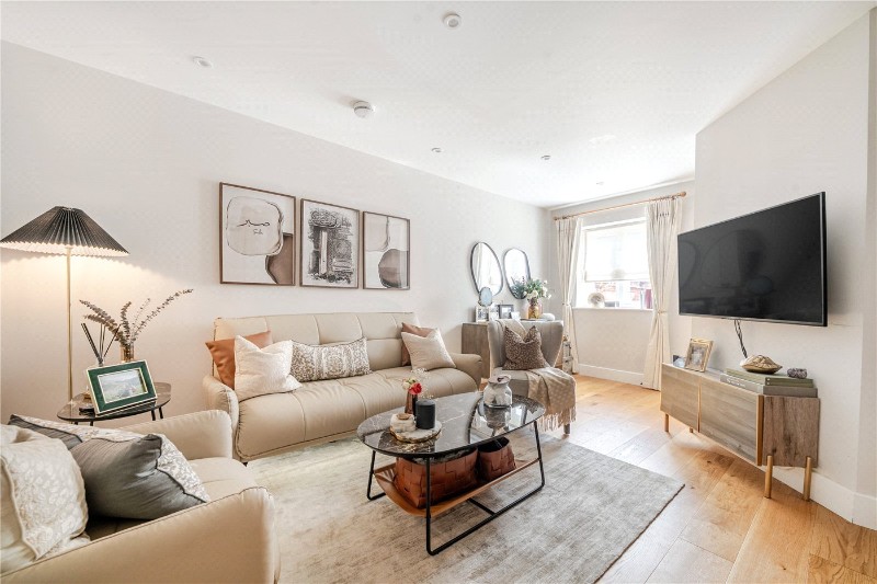 Tilford Street, Tilford, Farnham, Surrey, GU10