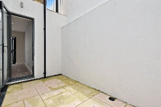 Greyhound Road, London, W6