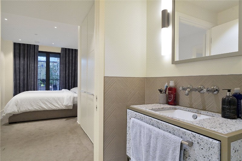Farnfield Close, London, N8