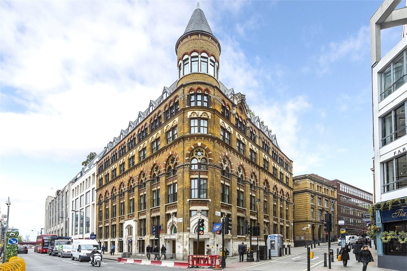 2 bedroom property to rent in Farringdon Road, London, EC1M (Ref