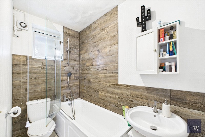 Streatham High Road, London, SW16