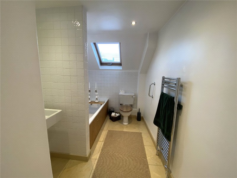 West Street, Farnham, Surrey, GU9
