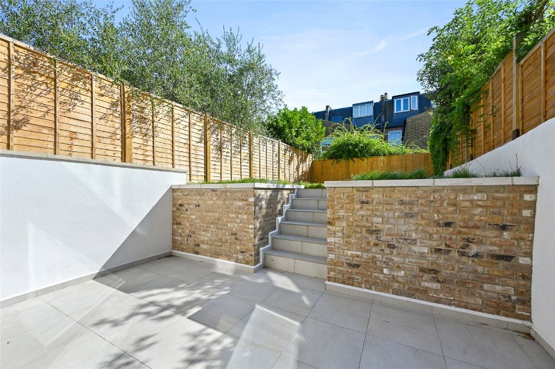 Ellerslie Road, London, W12