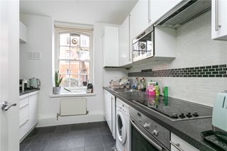 Club Row, London, E2