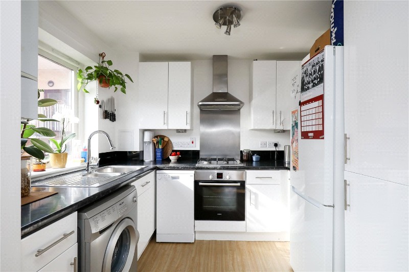 Gunnersbury Lane, London, W3