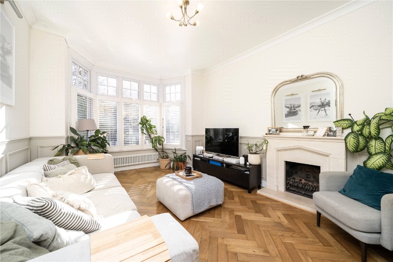 Holmbush Road, London, SW15