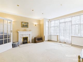 Edgeworth Crescent, Hendon, London, NW4