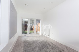 Poynter Road, Enfield, EN1