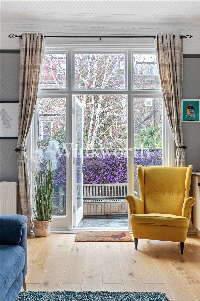 Finsbury Park Road, London, N4