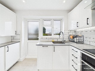 Edgeworth Close, London, NW4