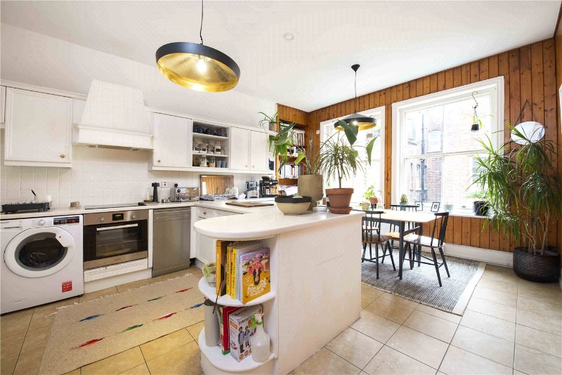 Bedford Avenue, London, WC1B