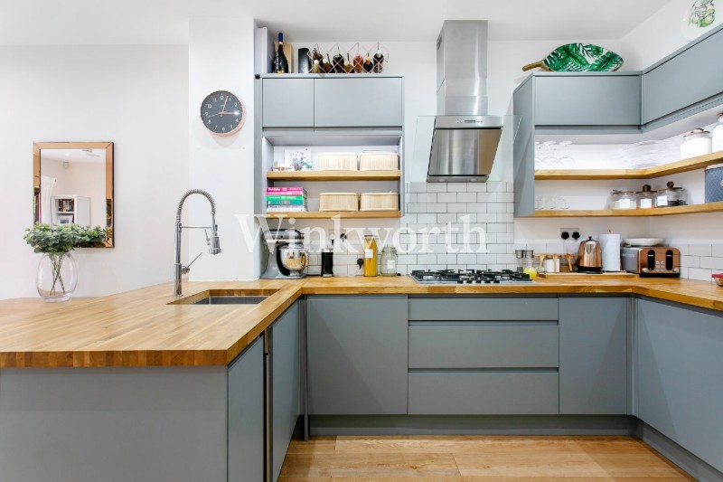 Brownlow Road, London, N11