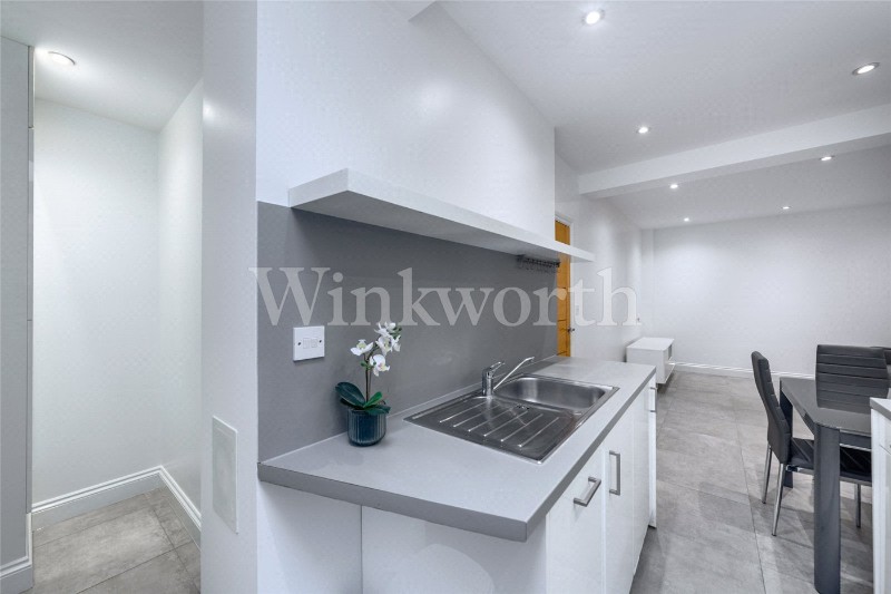 Hendon Way, London, NW2